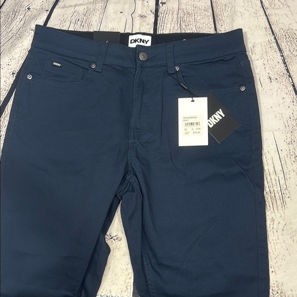 DKNY Men’s Blue Slim Fit Jeans Classic Denim - Picture 2 of 6